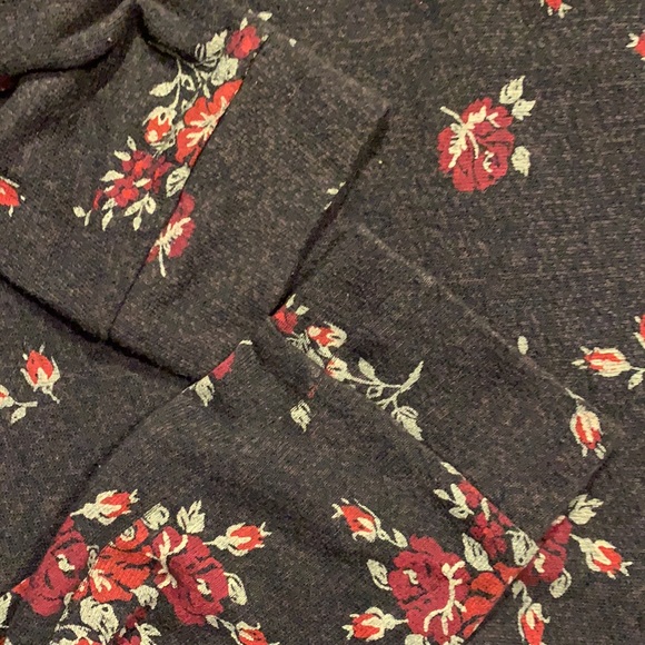 Obey Propaganda long sleeved shirt floral dark grey/black SZ small - Picture 4 of 6